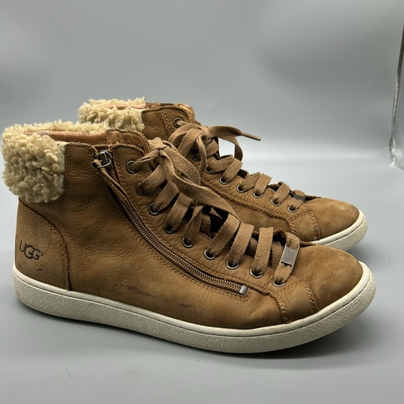 UGG - Zip up High Top Sneakers - Picture 4 of 9